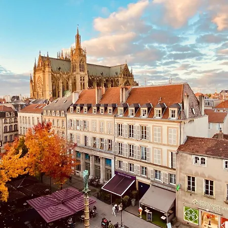 Grand Loft Industriel Avec Vue Cathedrale Centre * Metz